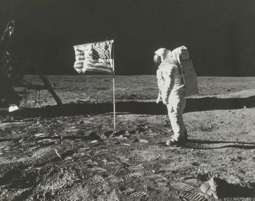 喵星人登月 